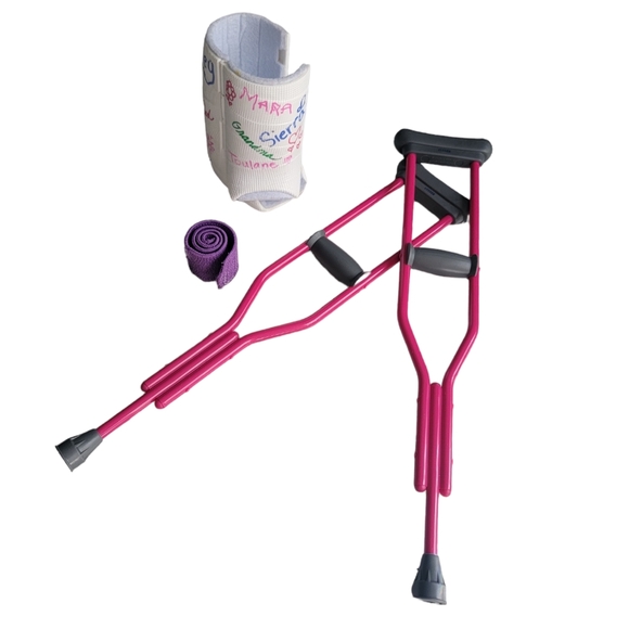 American Girl Doll McKenna Cast & Crutches set - Picture 2 of 9